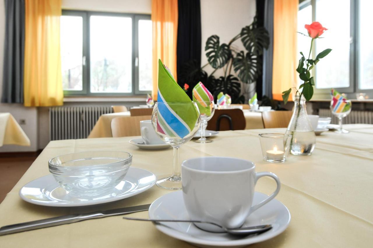 Gaestehaus Abz Stoccarda Esterno foto